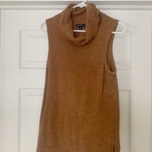 Turtleneck sweater tank top